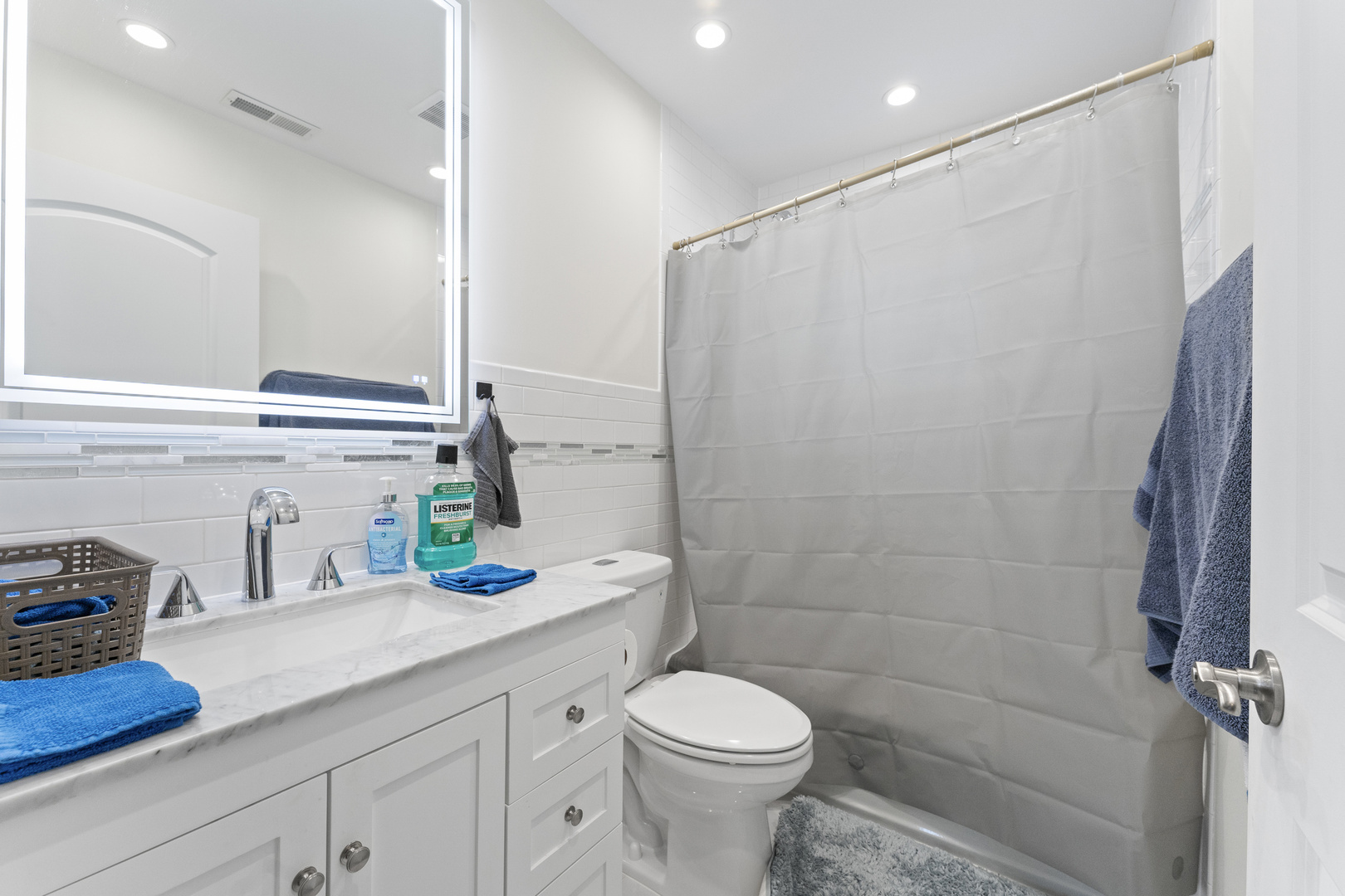 3452 North Newcastle Avenue Chicago IL 60634