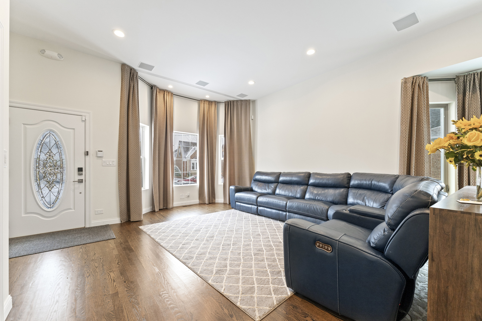 3452 North Newcastle Avenue Chicago IL 60634