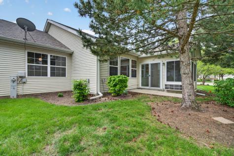 21533 Papoose Lake Court Crest Hill IL 60403