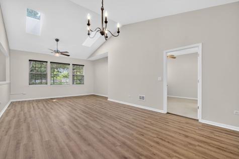 21533 Papoose Lake Court Crest Hill IL 60403