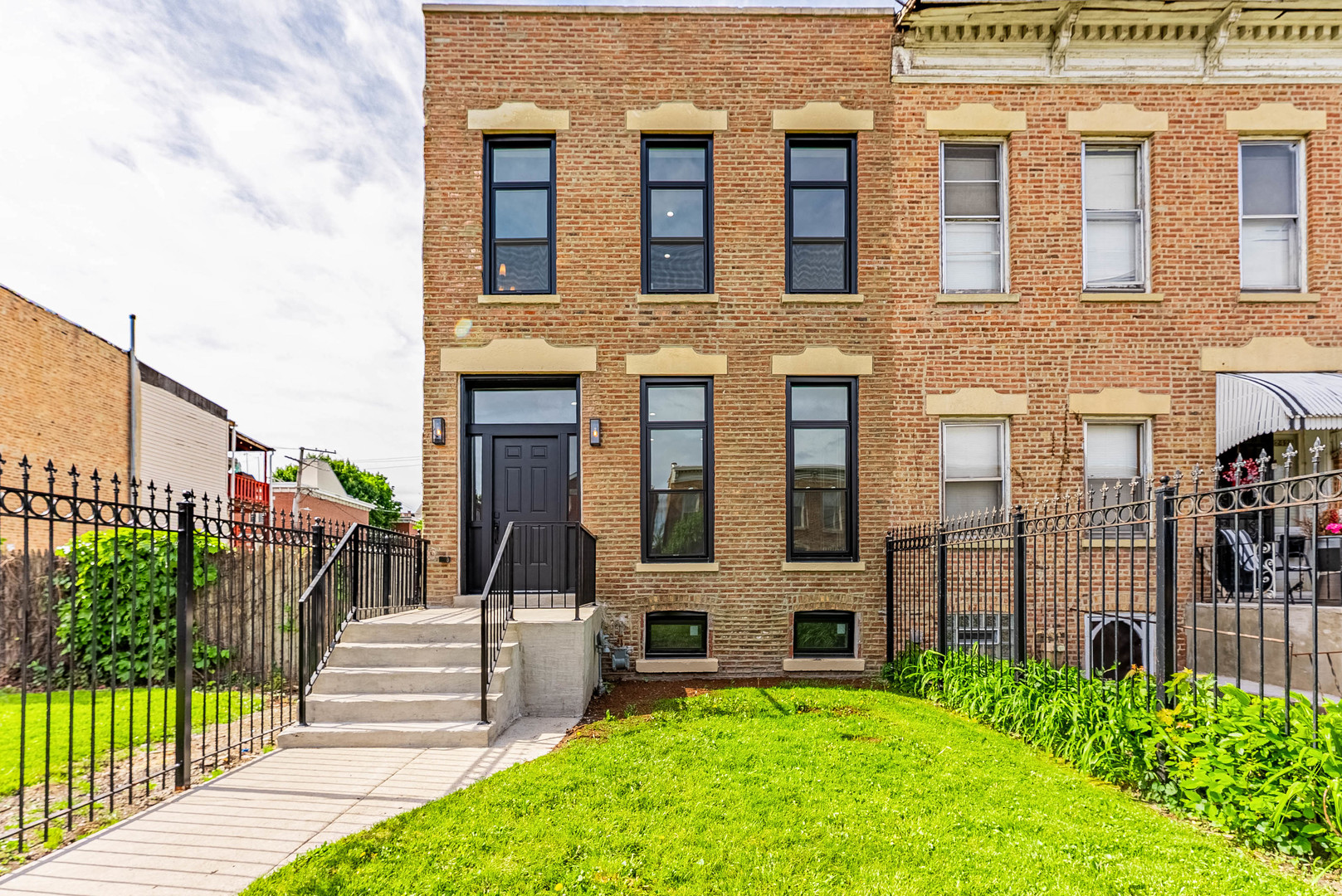 2421 West Flournoy Street Chicago IL 60612