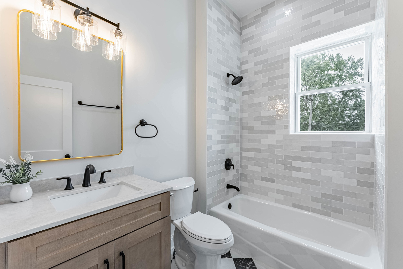 2421 West Flournoy Street Chicago IL 60612