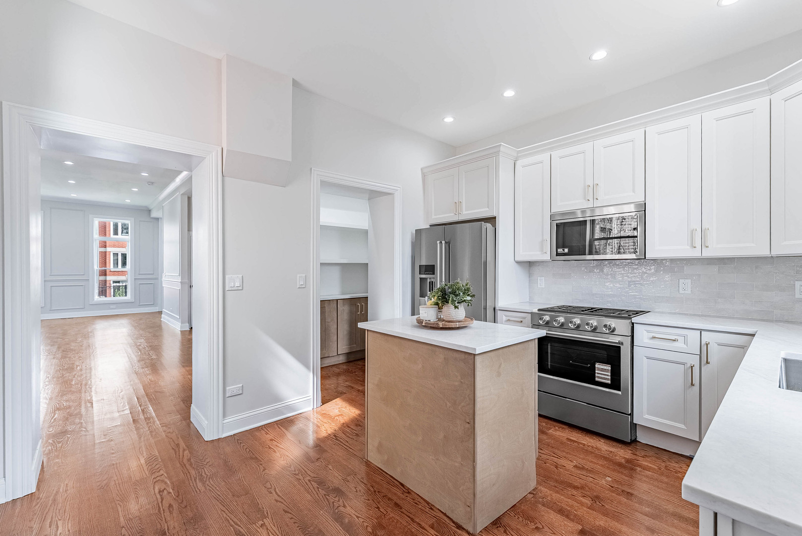 2421 West Flournoy Street Chicago IL 60612