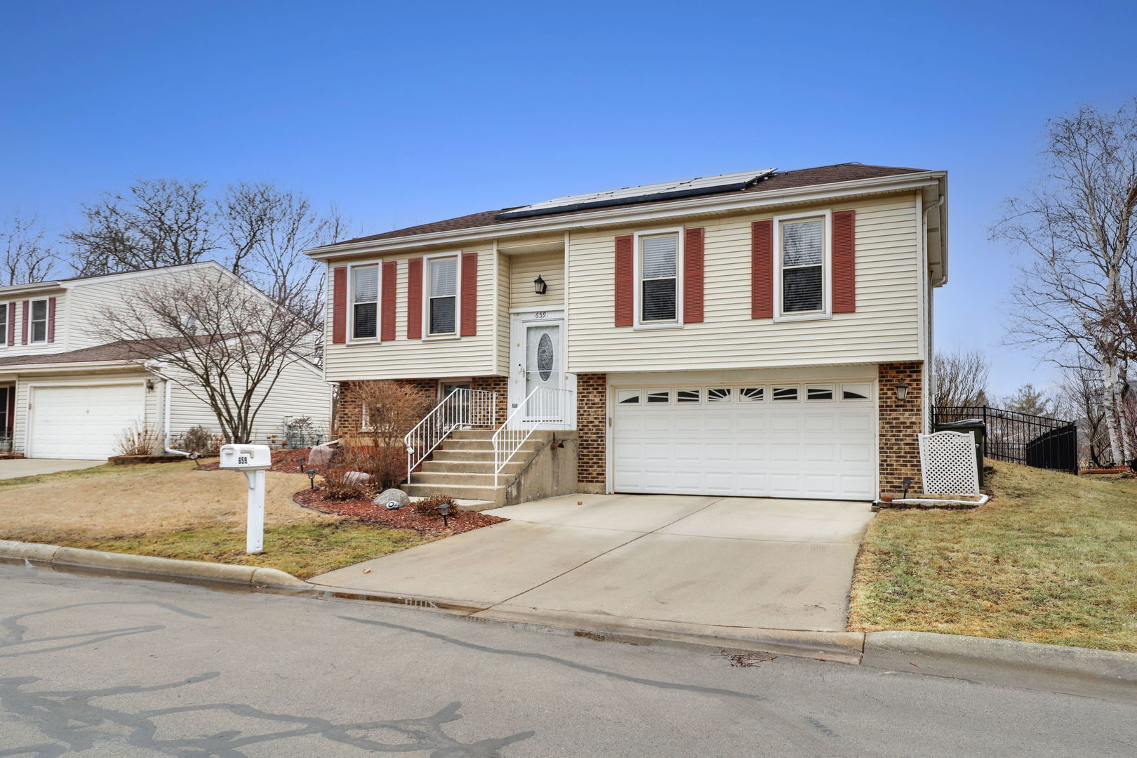 659 Oswego Drive Carol Stream IL 60188