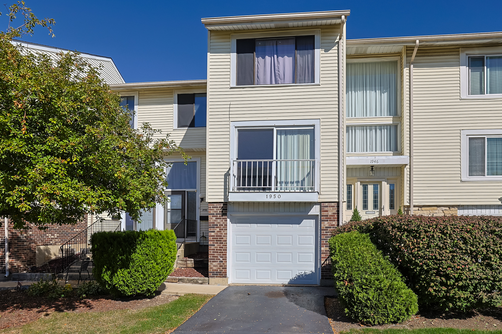 1950 Loomes Avenue Downers Grove IL 60516