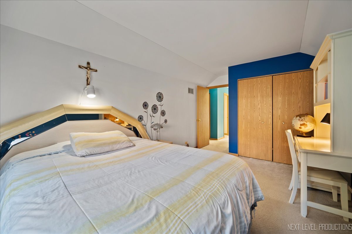 1296 Yellowpine Drive Aurora IL 60506