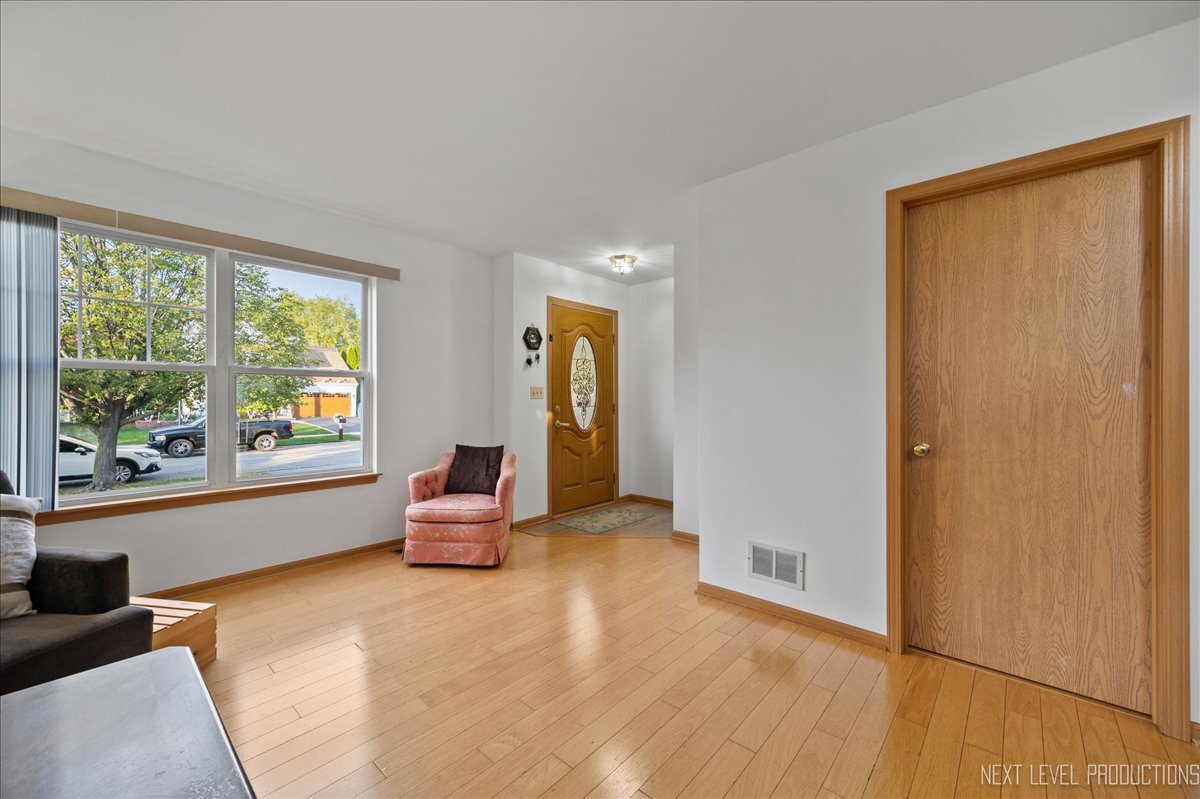 1296 Yellowpine Drive Aurora IL 60506