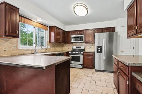 865 Warwick Lane SE Lake Zurich IL 60047