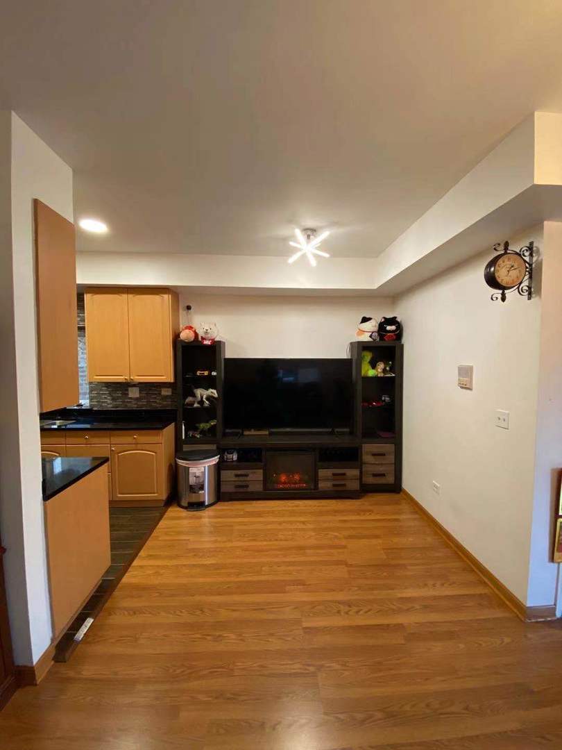 723 West 31st Street Chicago IL 60616