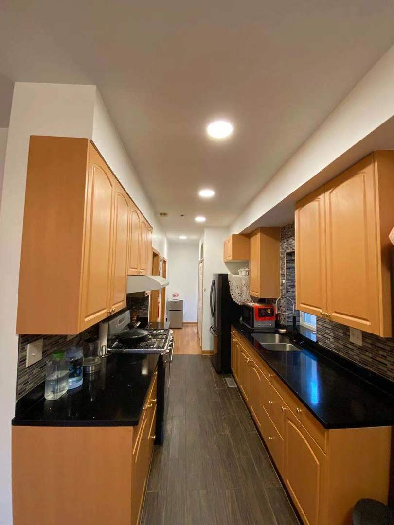 723 West 31st Street Chicago IL 60616