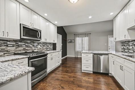 1452 Concord Avenue Westchester IL 60154