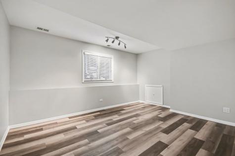 1452 Concord Avenue Westchester IL 60154