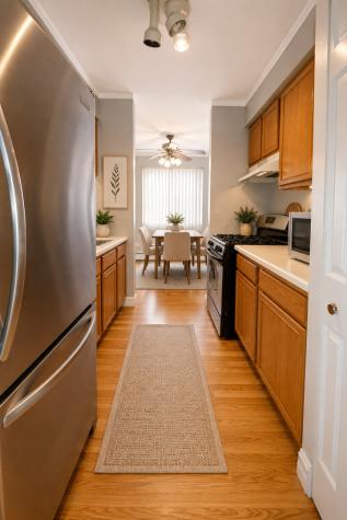 6113 West 64th Place Chicago IL 60638
