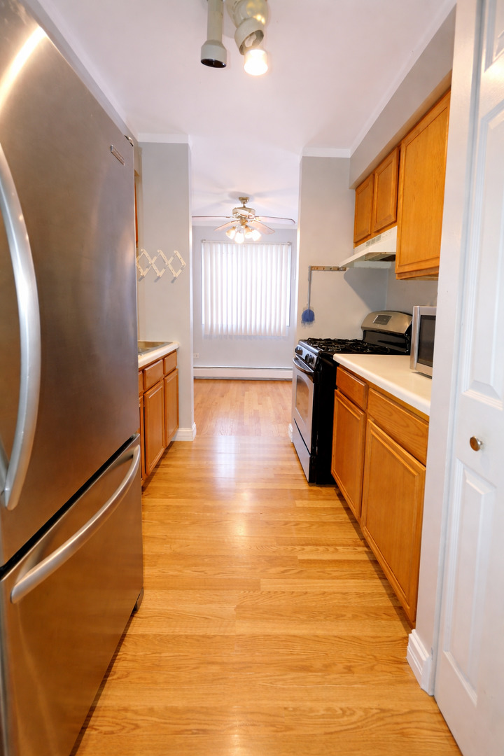 6113 West 64th Place Chicago IL 60638