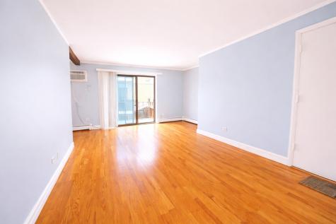 6113 West 64th Place Chicago IL 60638