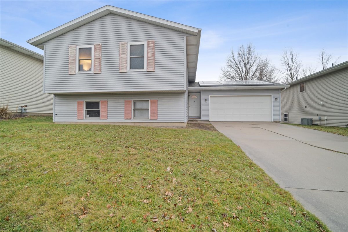 8 Rutherford Court Bloomington IL 61705