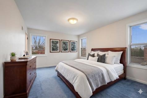 2709 West Sherwin Avenue Chicago IL 60645