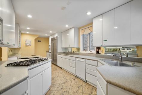 2709 West Sherwin Avenue Chicago IL 60645