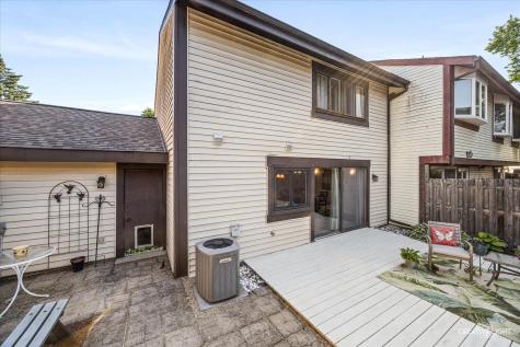 30W056 Buckthorn Court Warrenville IL 60555