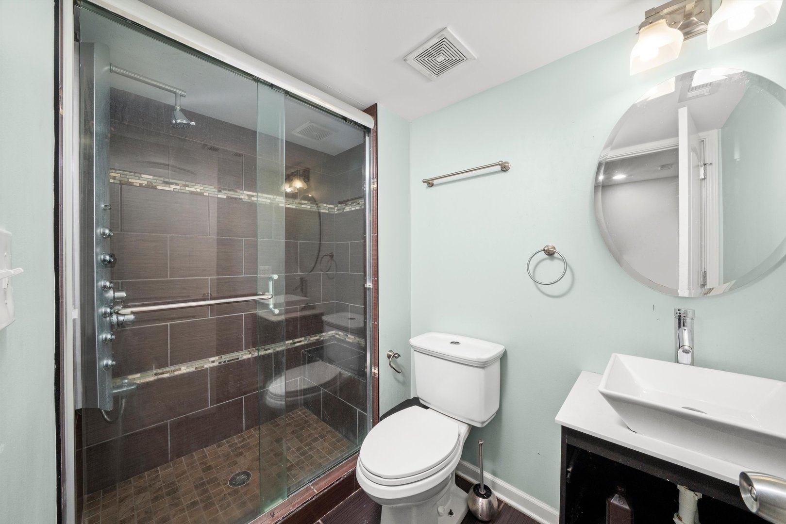 7947 South Clyde Avenue Chicago IL 60617