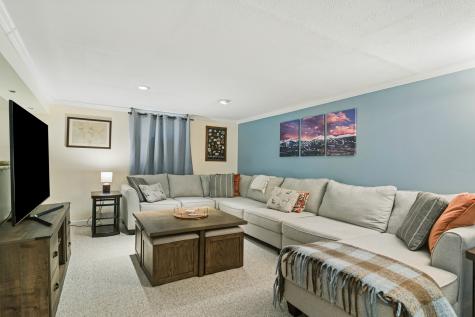 805 East Ironwood Drive Mount Prospect IL 60056