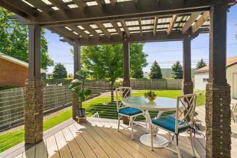 805 East Ironwood Drive Mount Prospect IL 60056