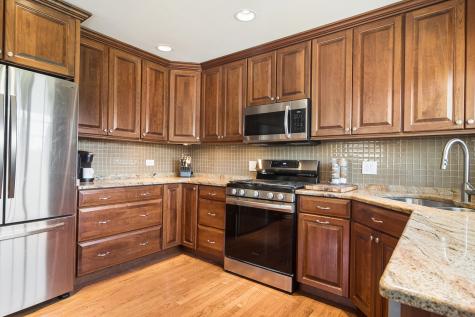 805 East Ironwood Drive Mount Prospect IL 60056