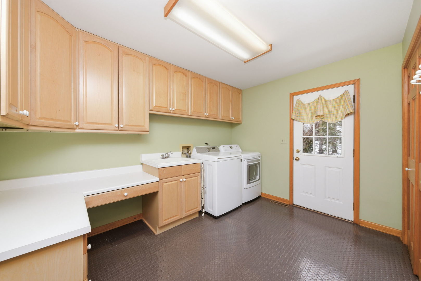 500 Buckingham Place Downers Grove IL 60516