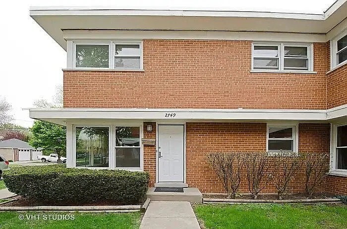 2749 West North Shore Avenue Chicago IL 60645
