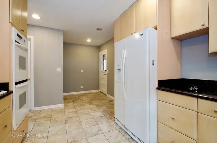 2749 West North Shore Avenue Chicago IL 60645