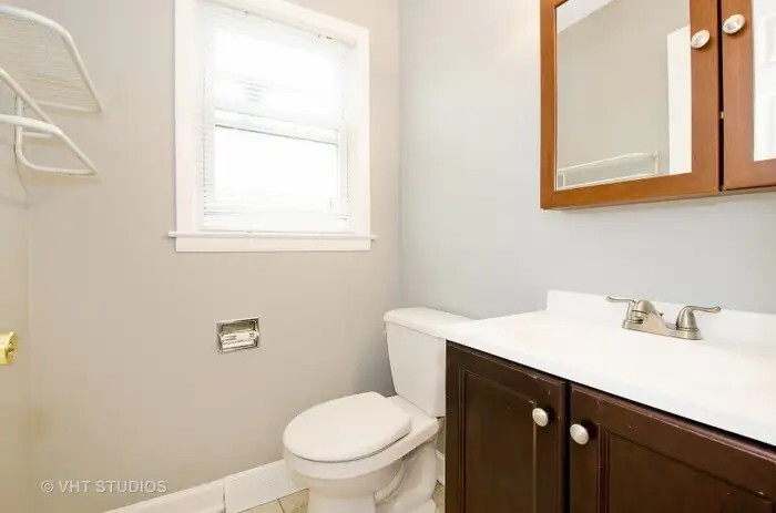 2749 West North Shore Avenue Chicago IL 60645