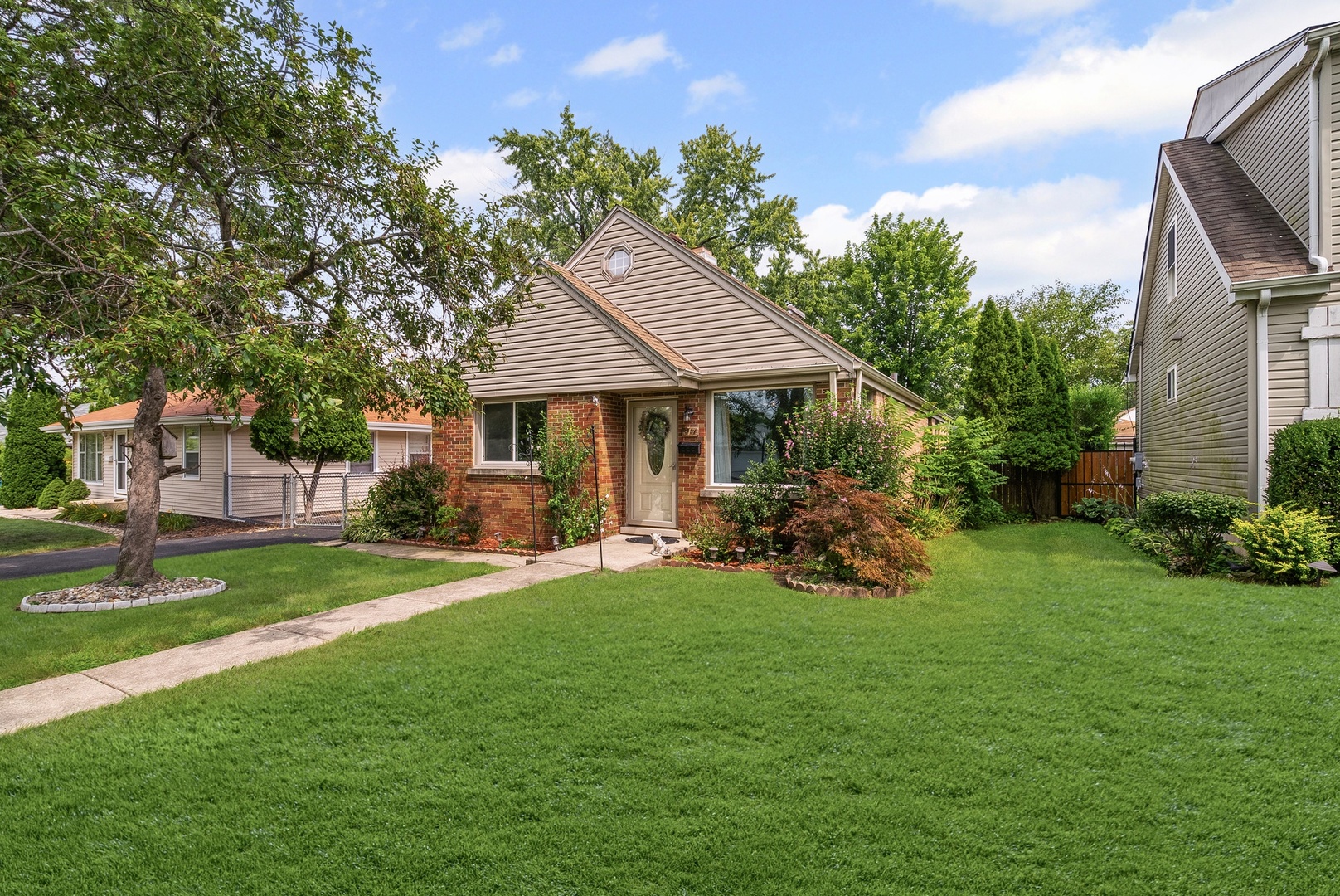 317 South Michigan Avenue Addison IL 60101