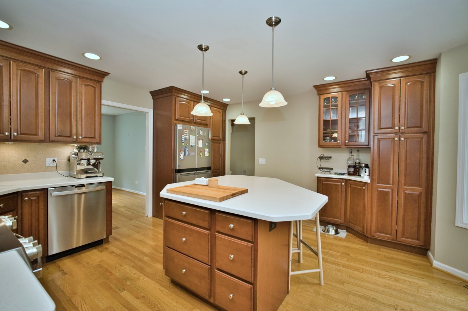 2S510 Seneca Drive Wheaton IL 60189
