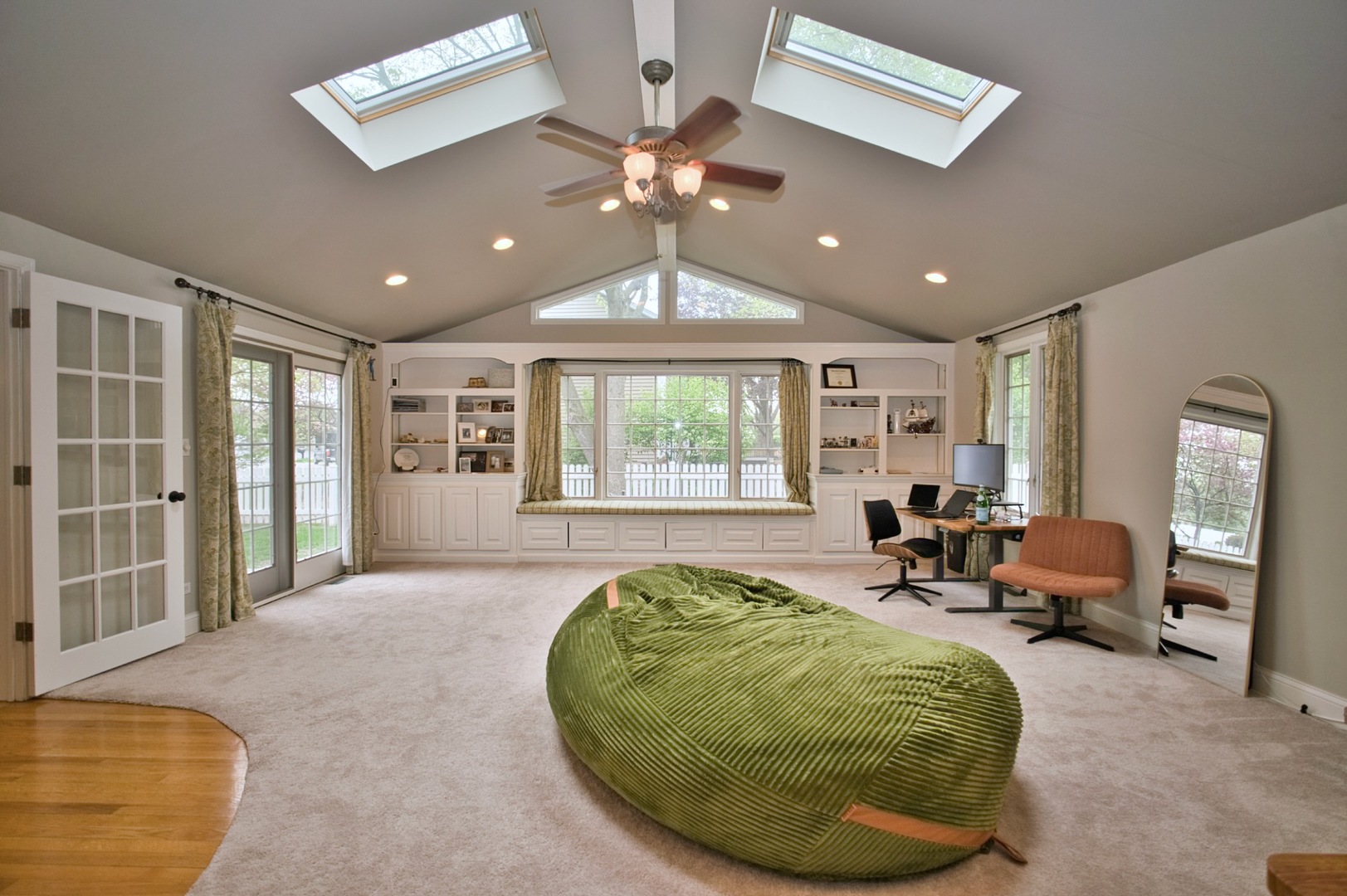 2S510 Seneca Drive Wheaton IL 60189