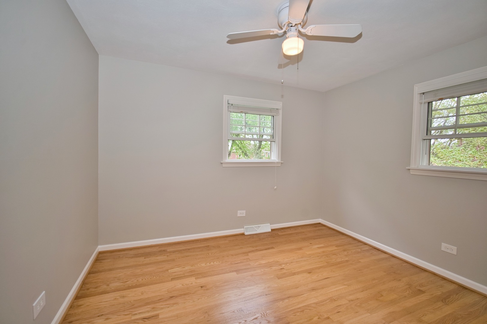 2S510 Seneca Drive Wheaton IL 60189