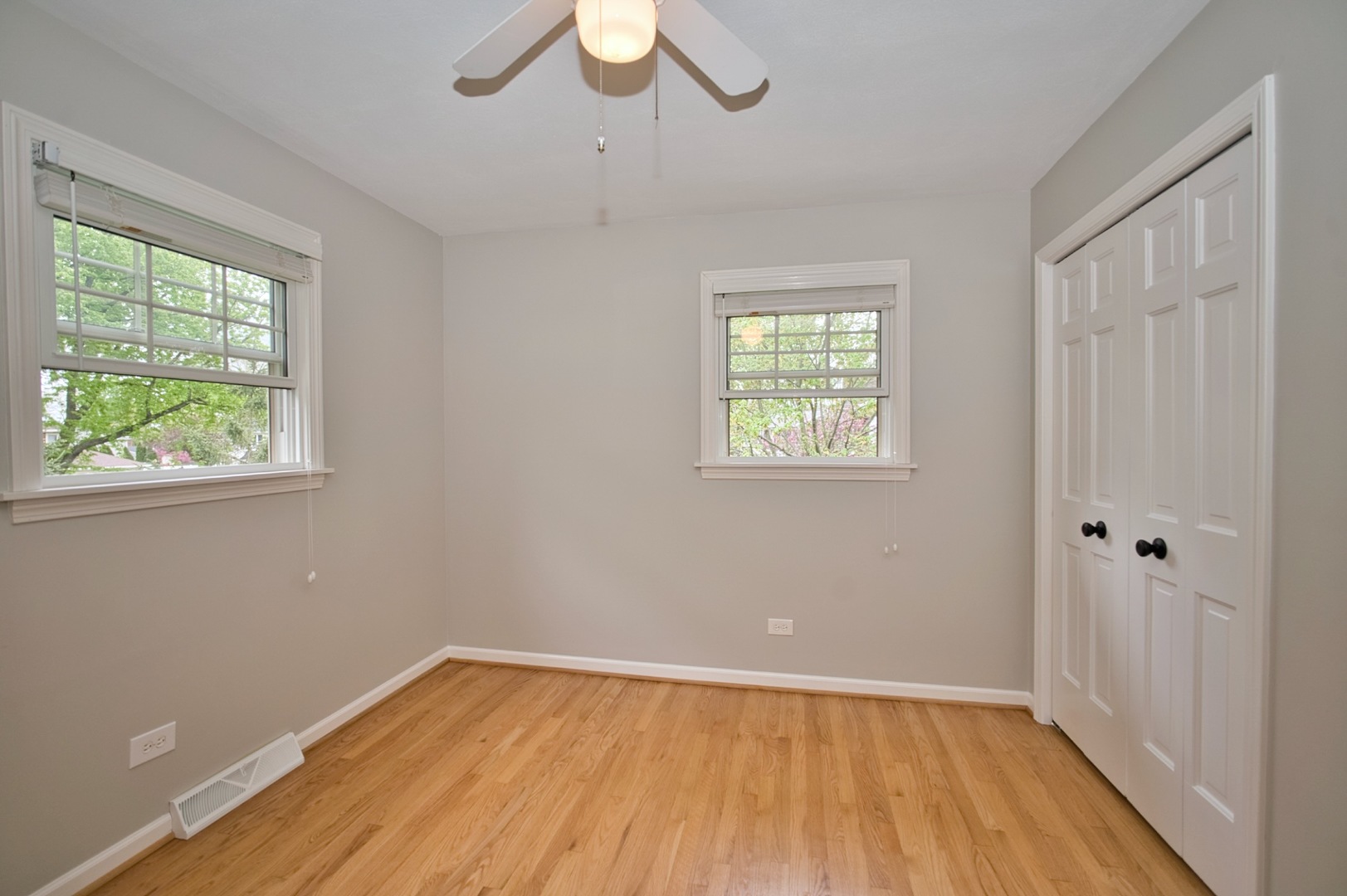 2S510 Seneca Drive Wheaton IL 60189