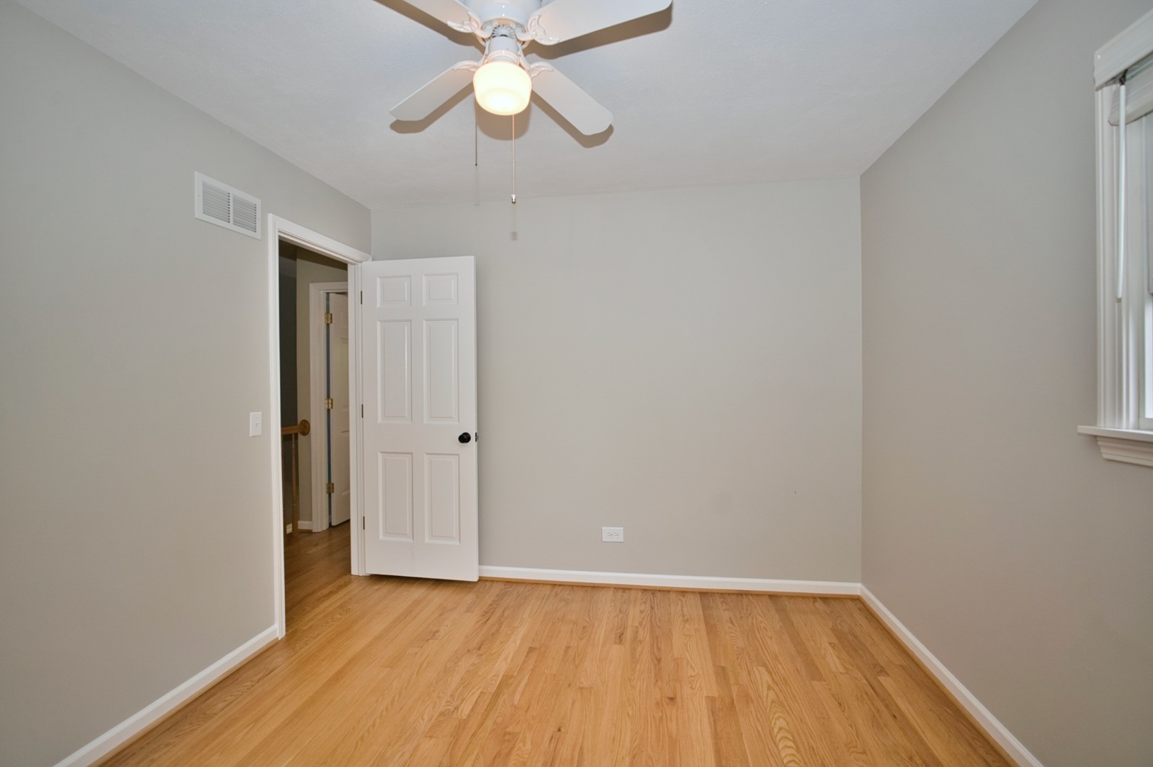 2S510 Seneca Drive Wheaton IL 60189
