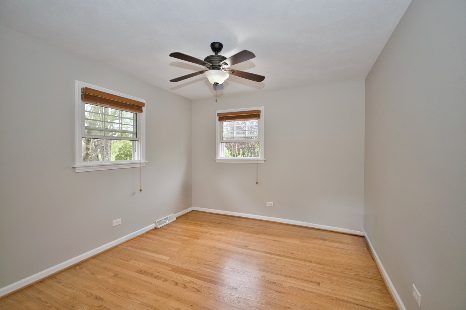 2S510 Seneca Drive Wheaton IL 60189