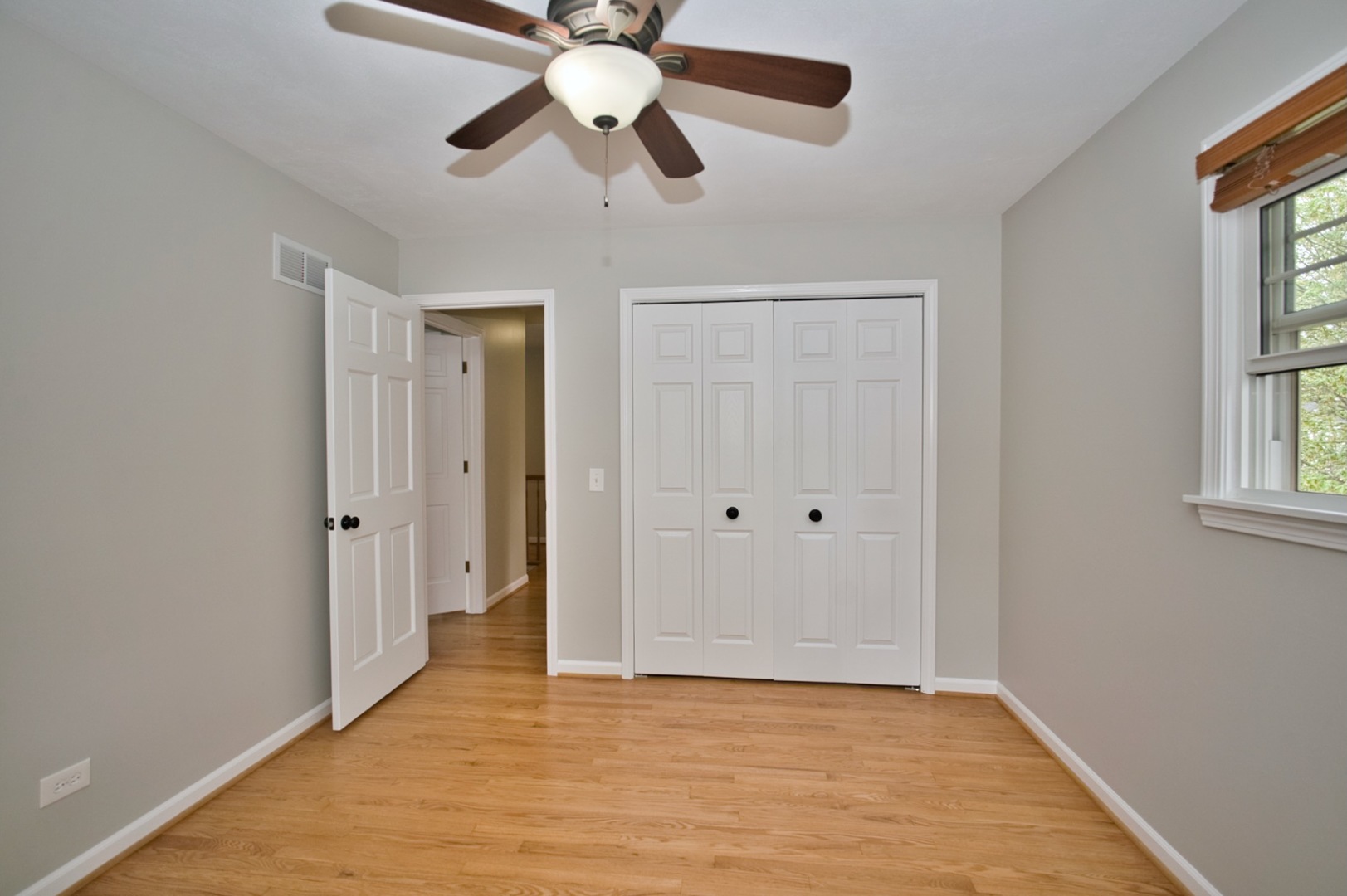 2S510 Seneca Drive Wheaton IL 60189