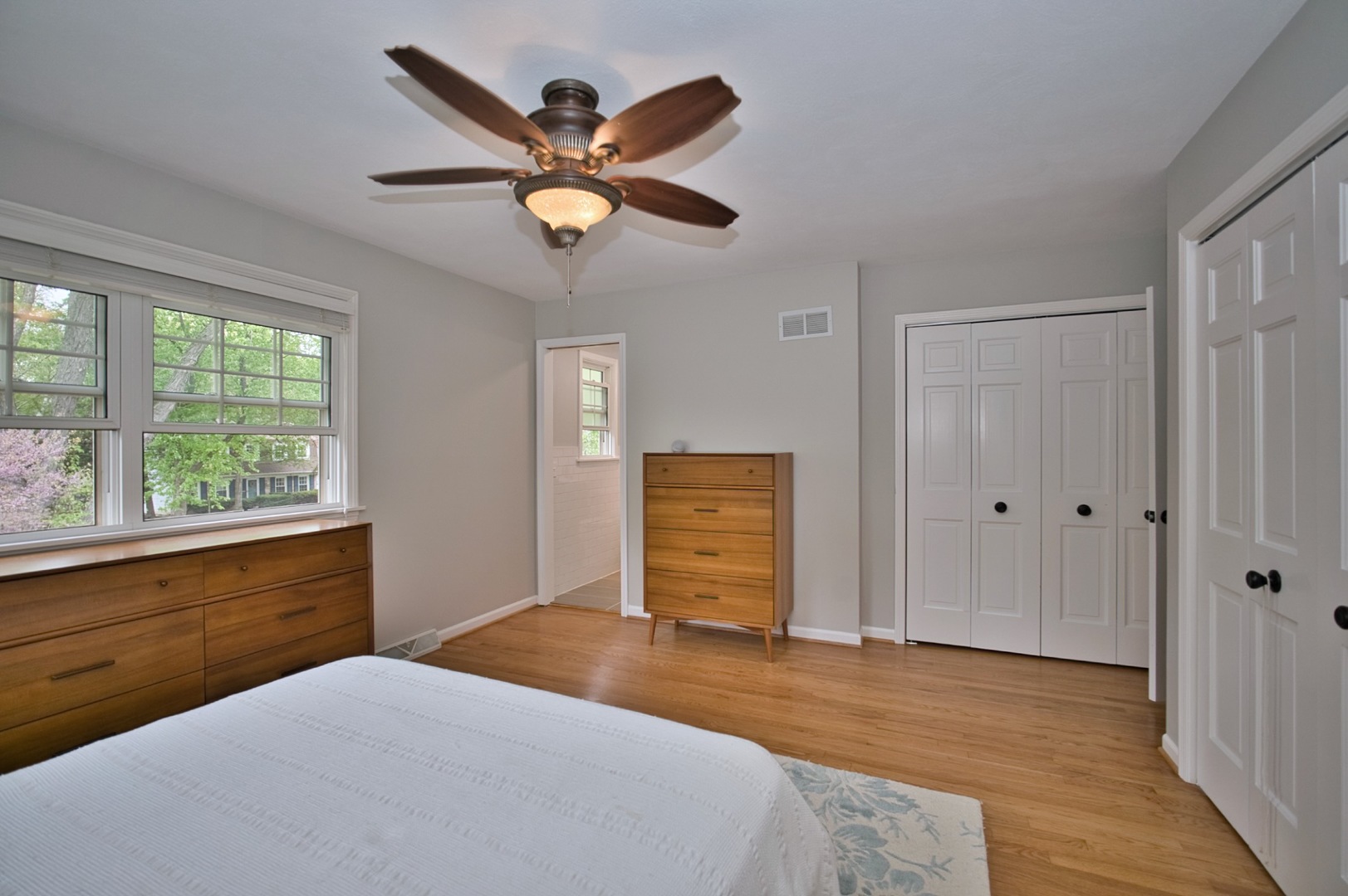 2S510 Seneca Drive Wheaton IL 60189