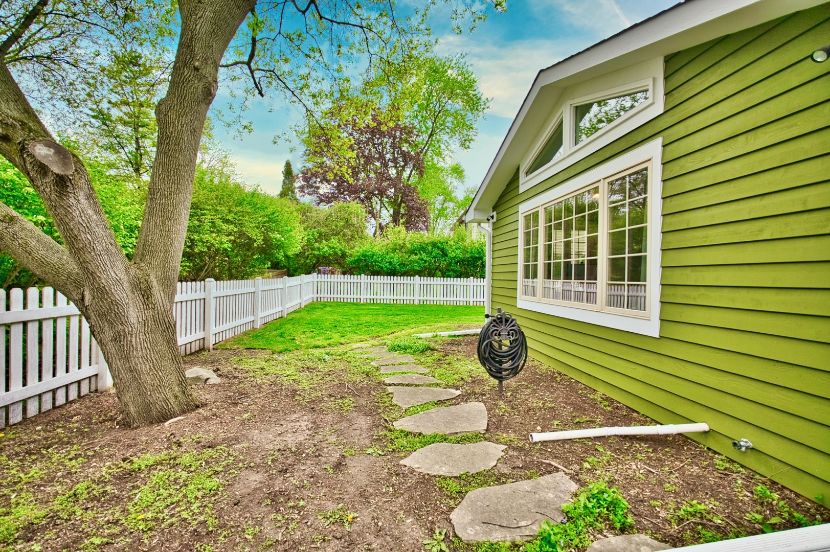 2S510 Seneca Drive Wheaton IL 60189