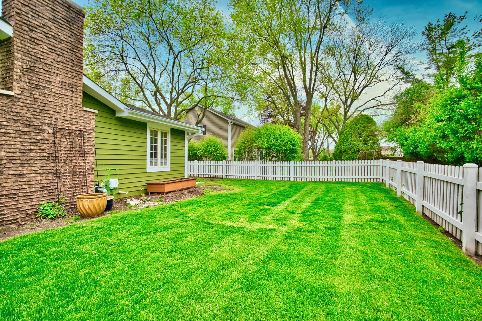 2S510 Seneca Drive Wheaton IL 60189