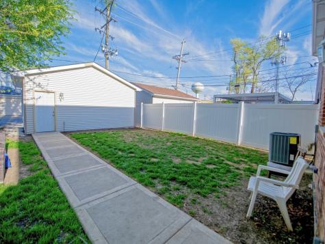 105 North 12th Avenue Melrose Park IL 60160