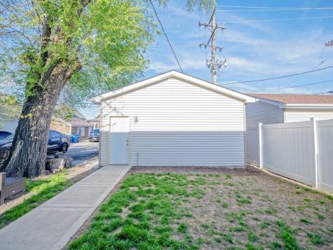 105 North 12th Avenue Melrose Park IL 60160