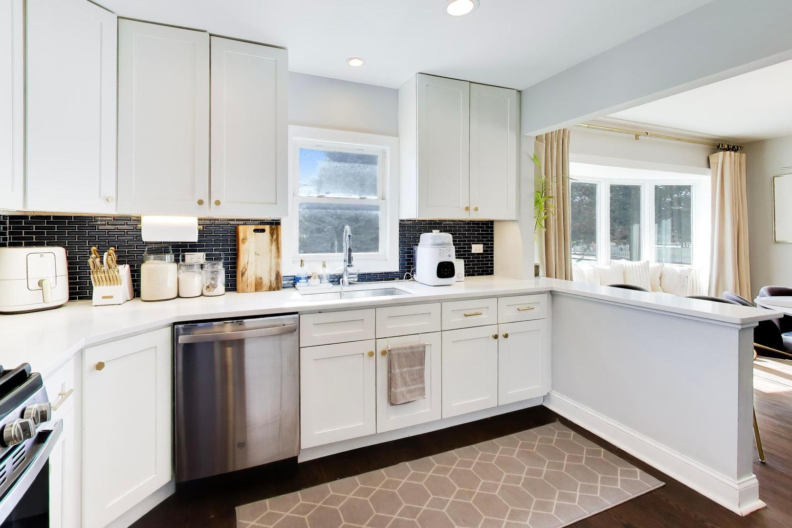 339 North Emroy Avenue Elmhurst IL 60126
