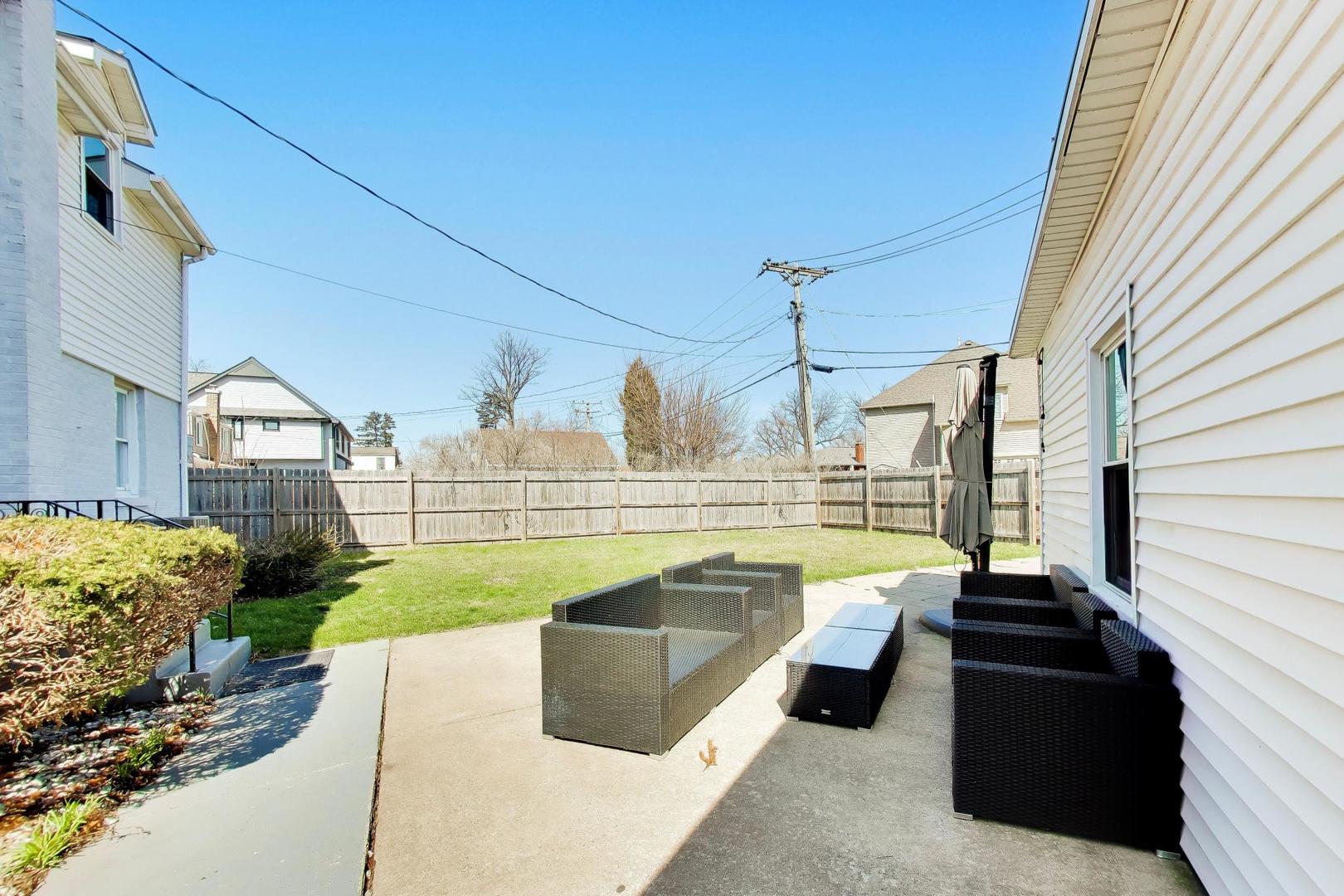 339 North Emroy Avenue Elmhurst IL 60126