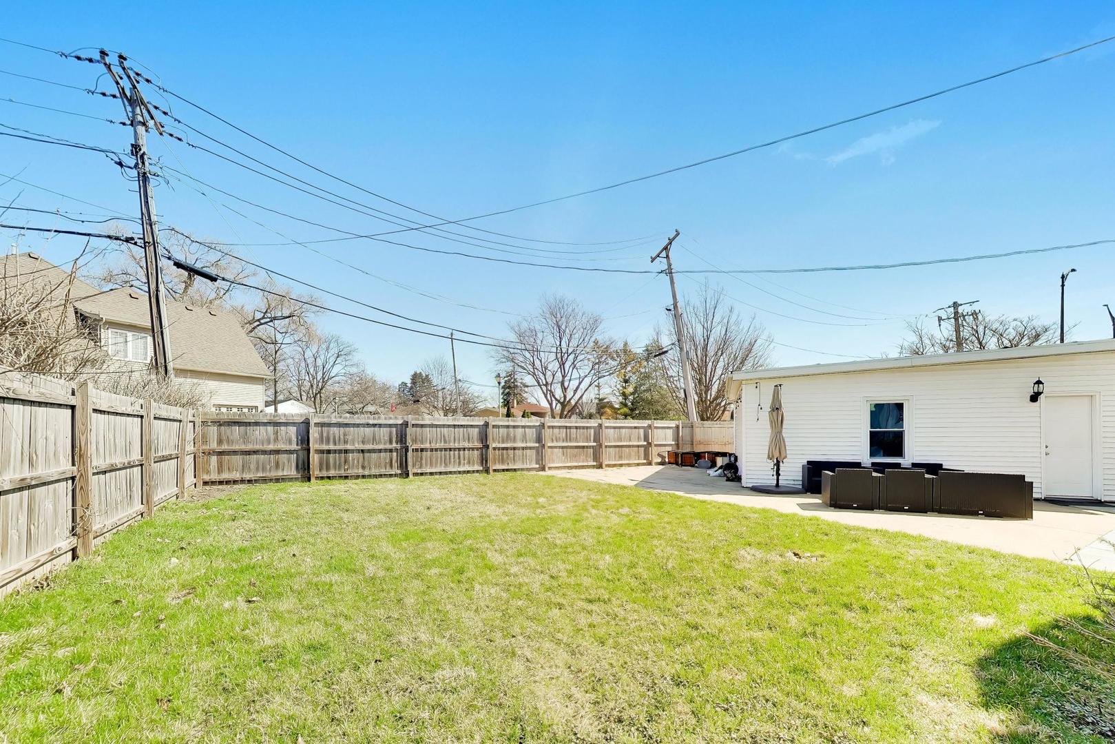 339 North Emroy Avenue Elmhurst IL 60126