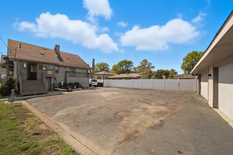 2616 Ridge Road Lansing IL 60438