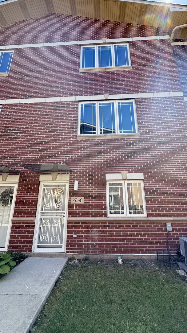 3521 South Parnell Avenue Chicago IL 60609