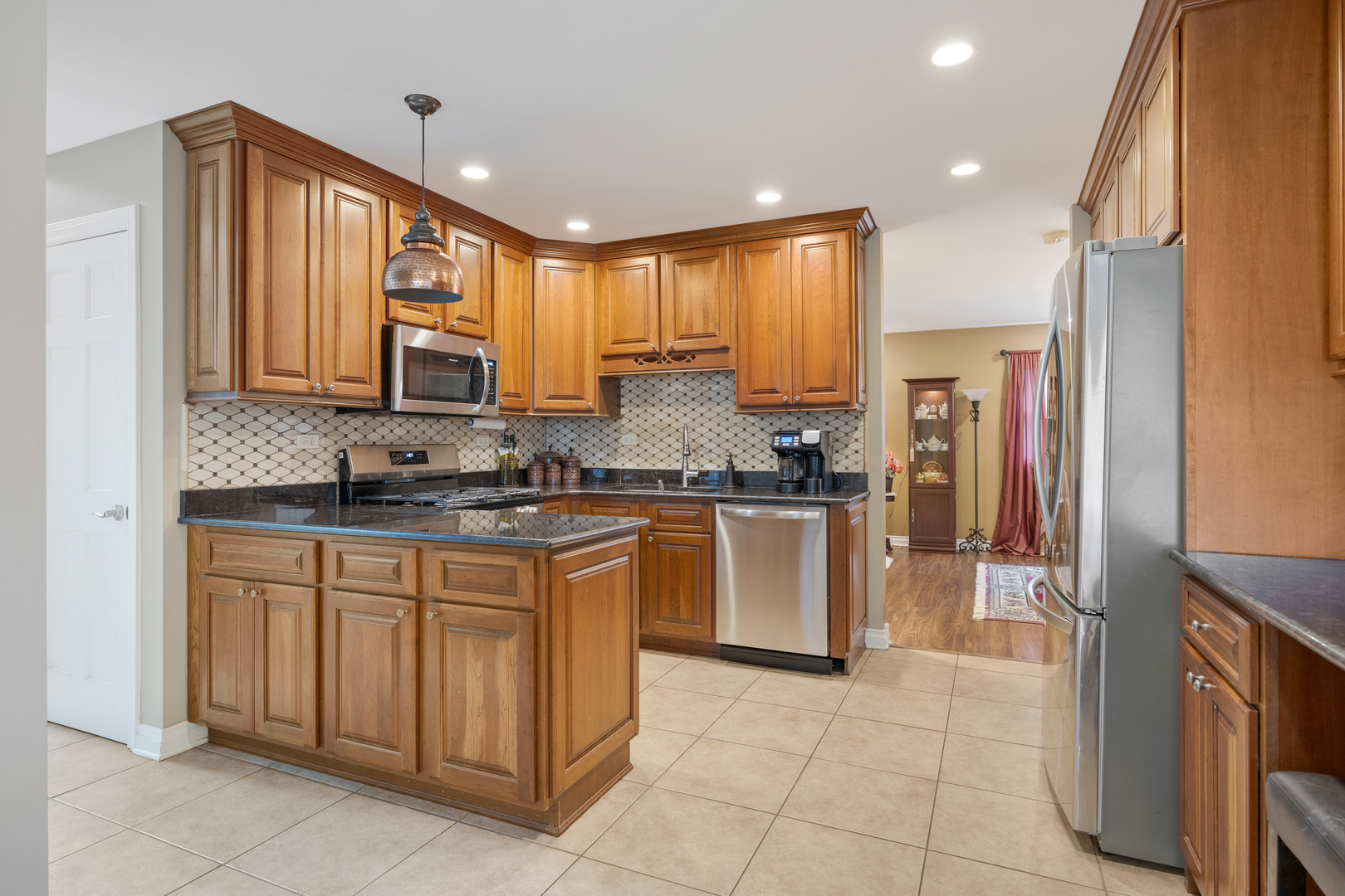 23w531 West Walnut Street Roselle IL 60172